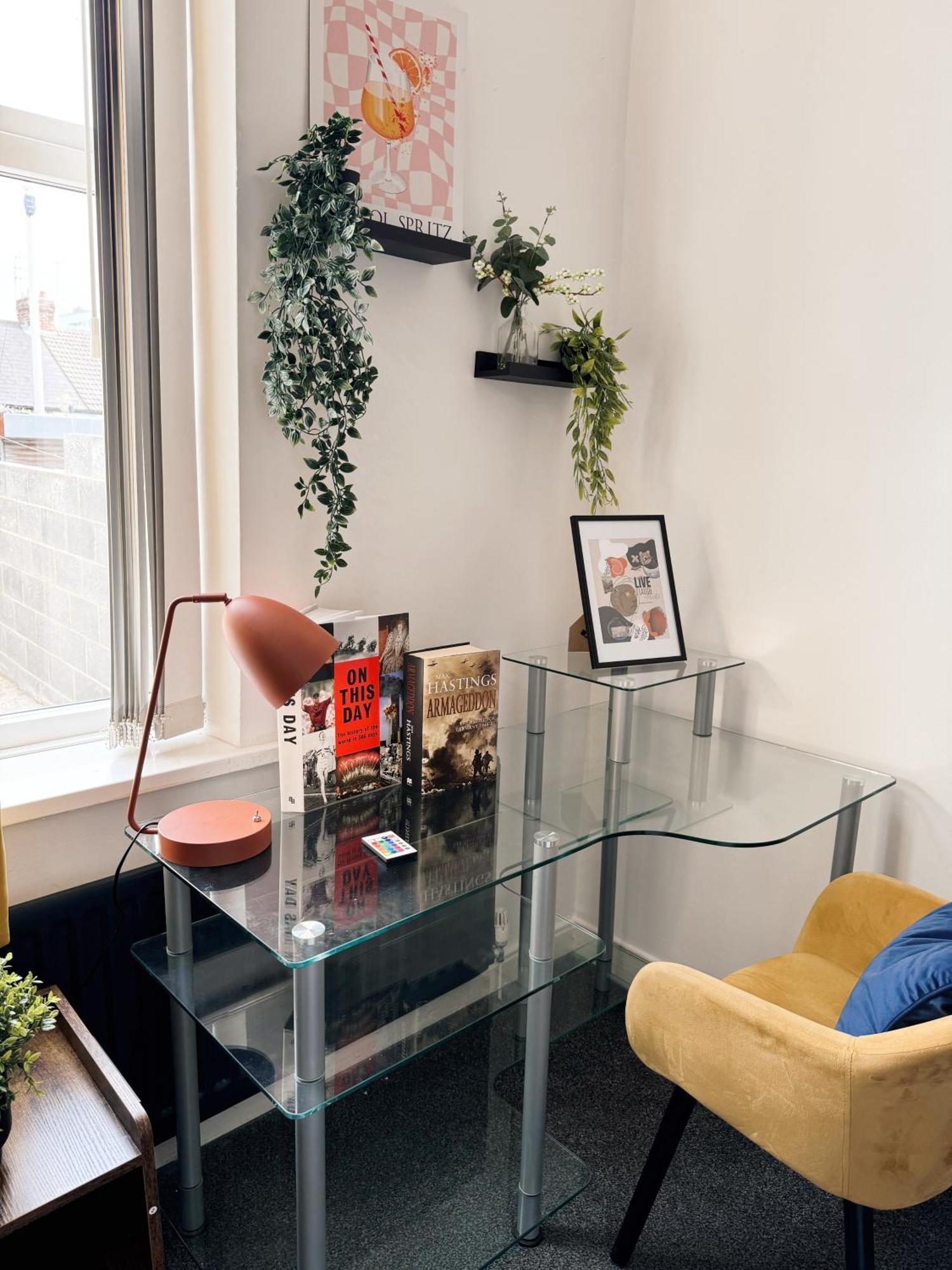 A&A Luxury Stay Rosedale St - Chic, Modern, City Centre, Neon Decor ซันเดอร์แลนด์ ภายนอก รูปภาพ